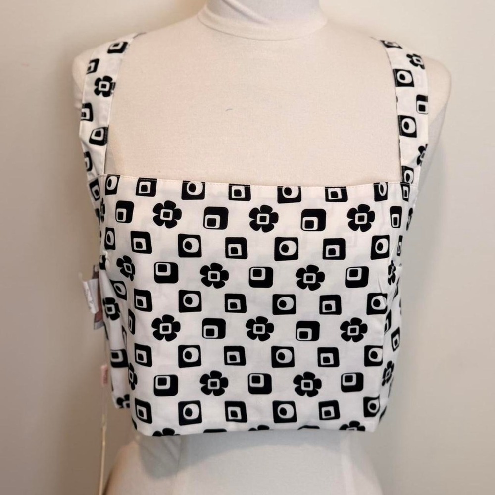 Black & White Retro Print Crop Top